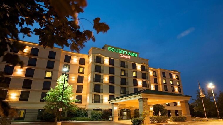 Courtyard Louisville Airport Photo