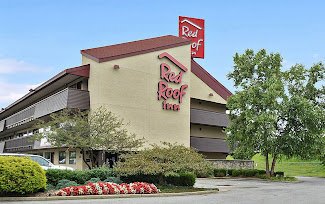 red roof inn picture